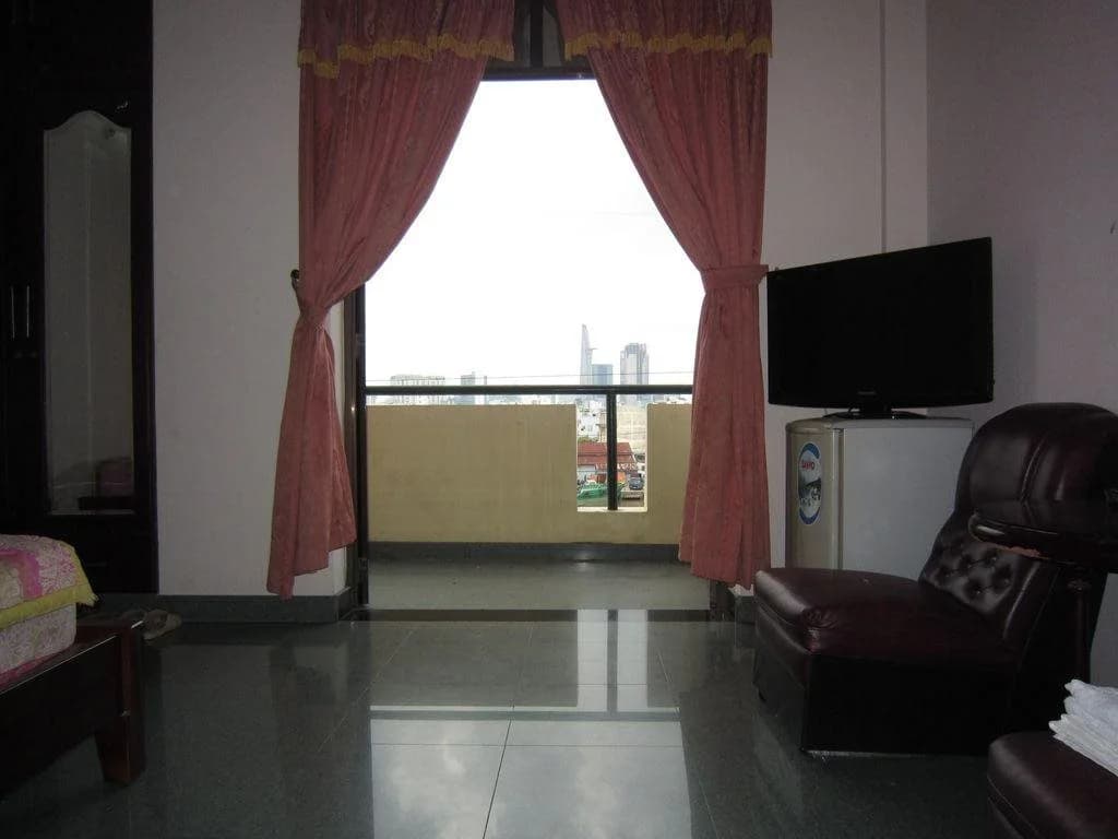 Phi Long Riverside Hotel - photo 3