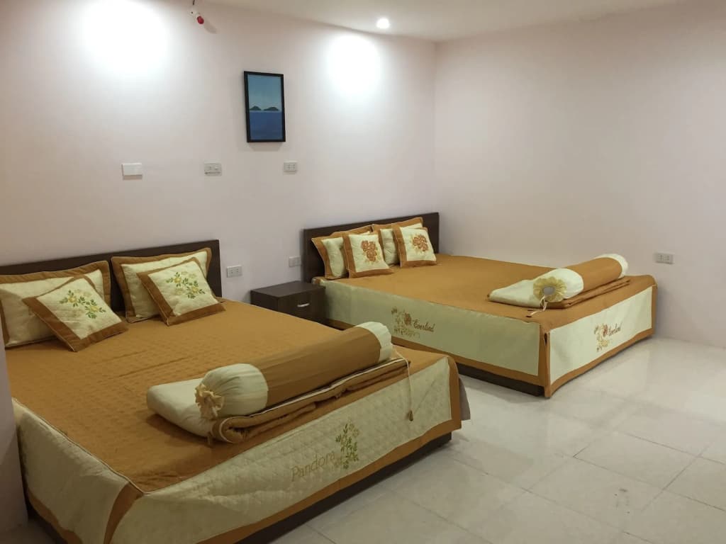 B Stay Hotel - photo 2