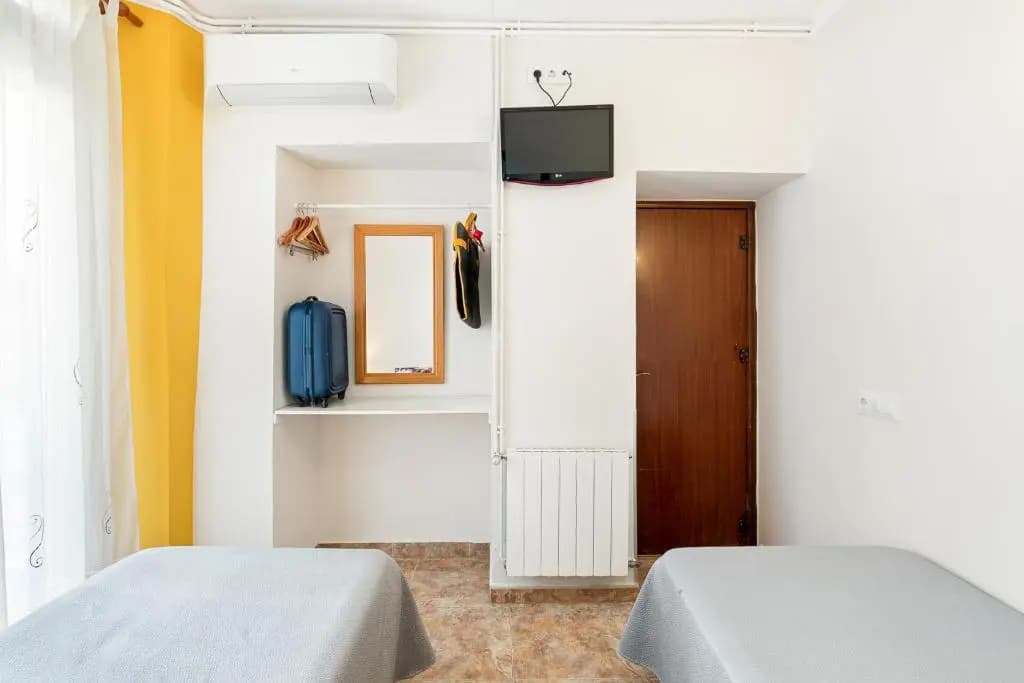 Hostal Santa Anna - photo 27