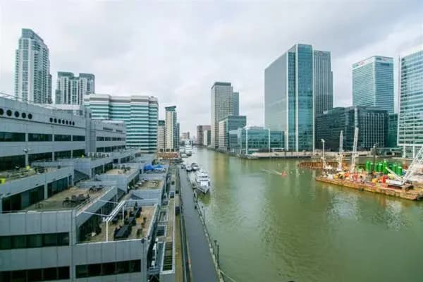 Millharbour Apartments - photo 8