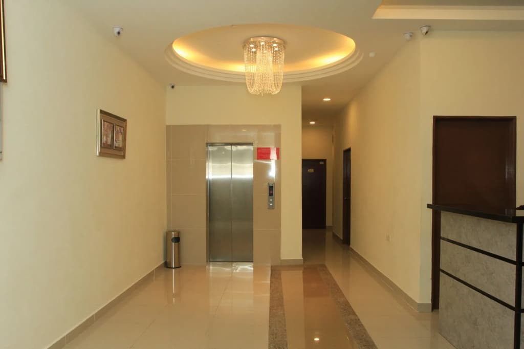 Veer Hotel - photo 10