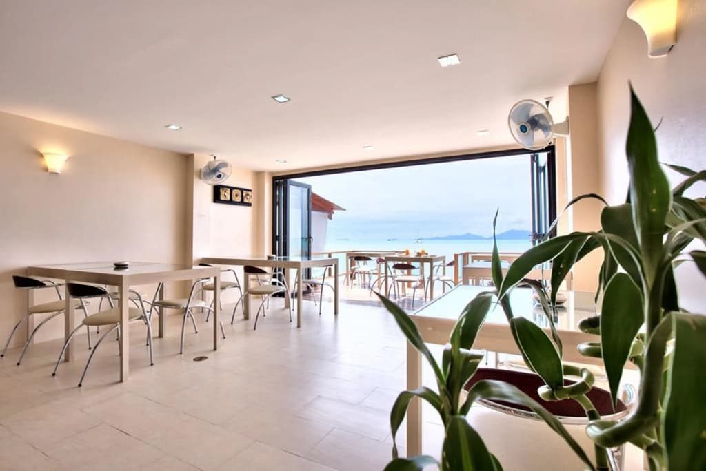 Riviera Beach Hotel - photo 10