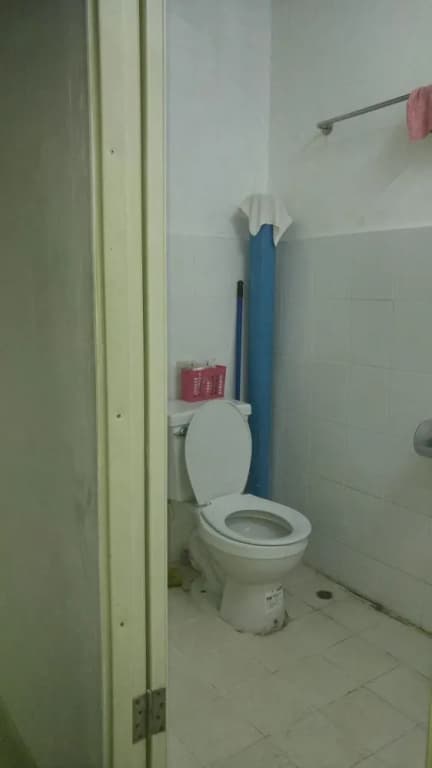 New Royal Hostel - photo 10