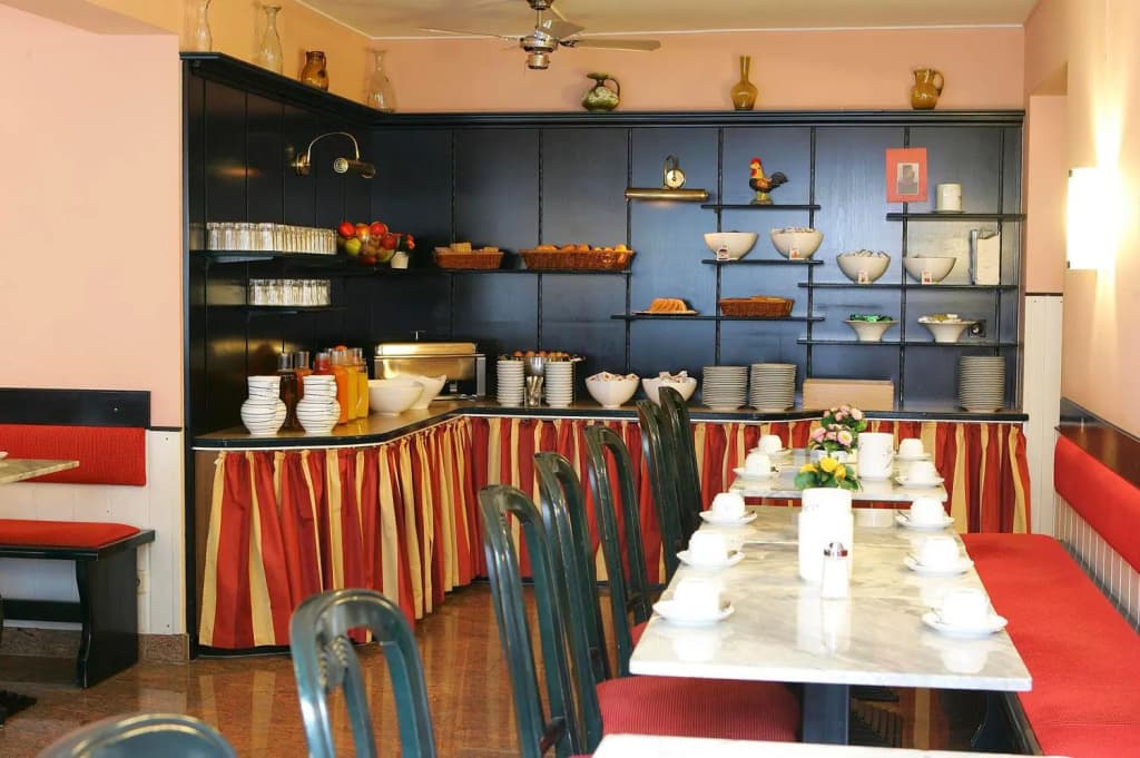 Hotel Deutschmeister - photo 18