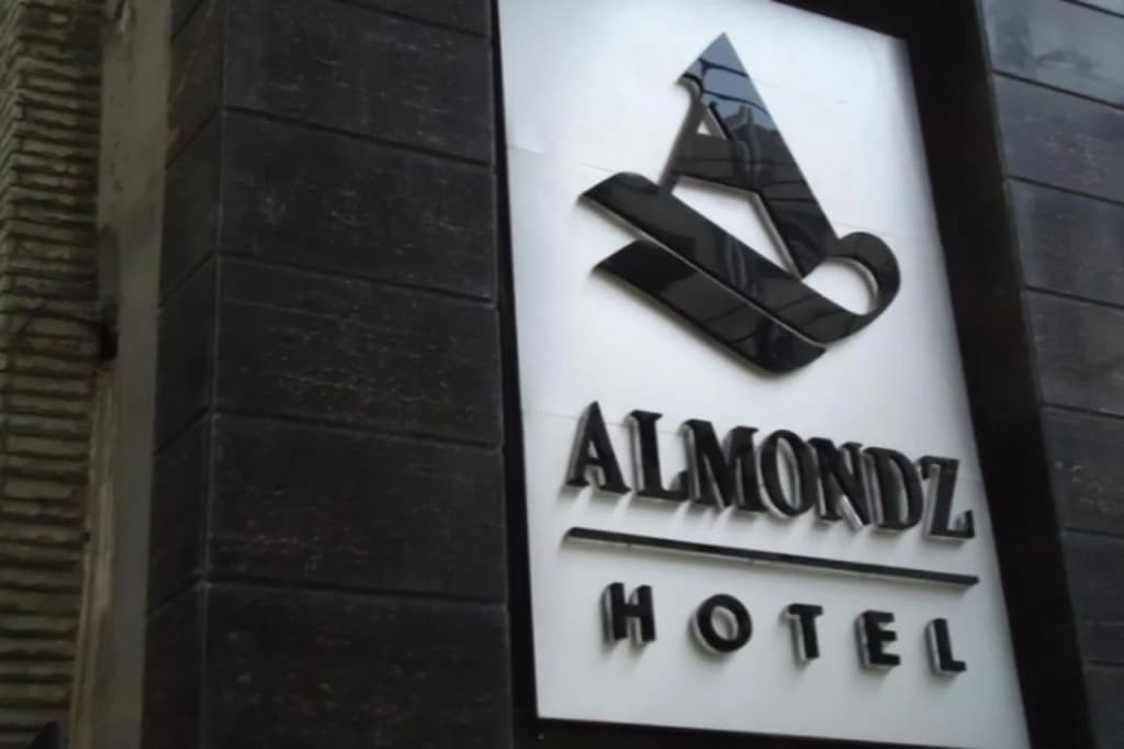 Almondz Hotel - main photo