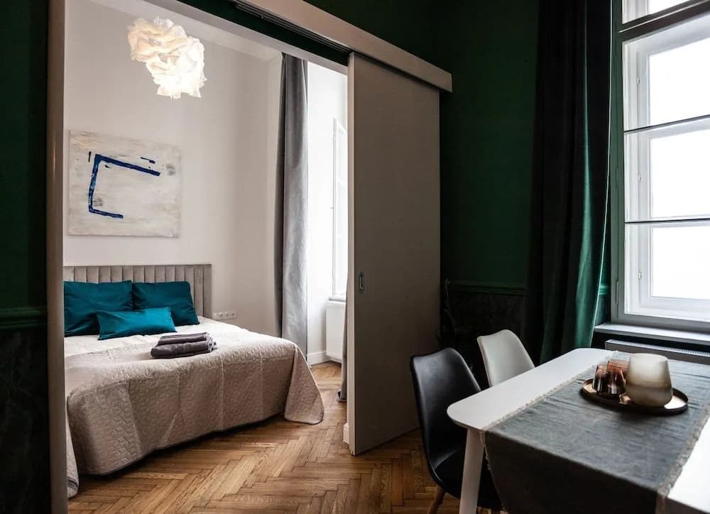 Luxury Central Apartment - photo 2