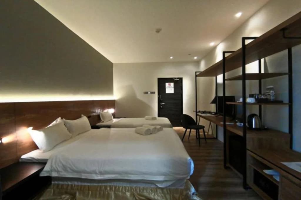 Roxy Hotel Padungan - photo 3