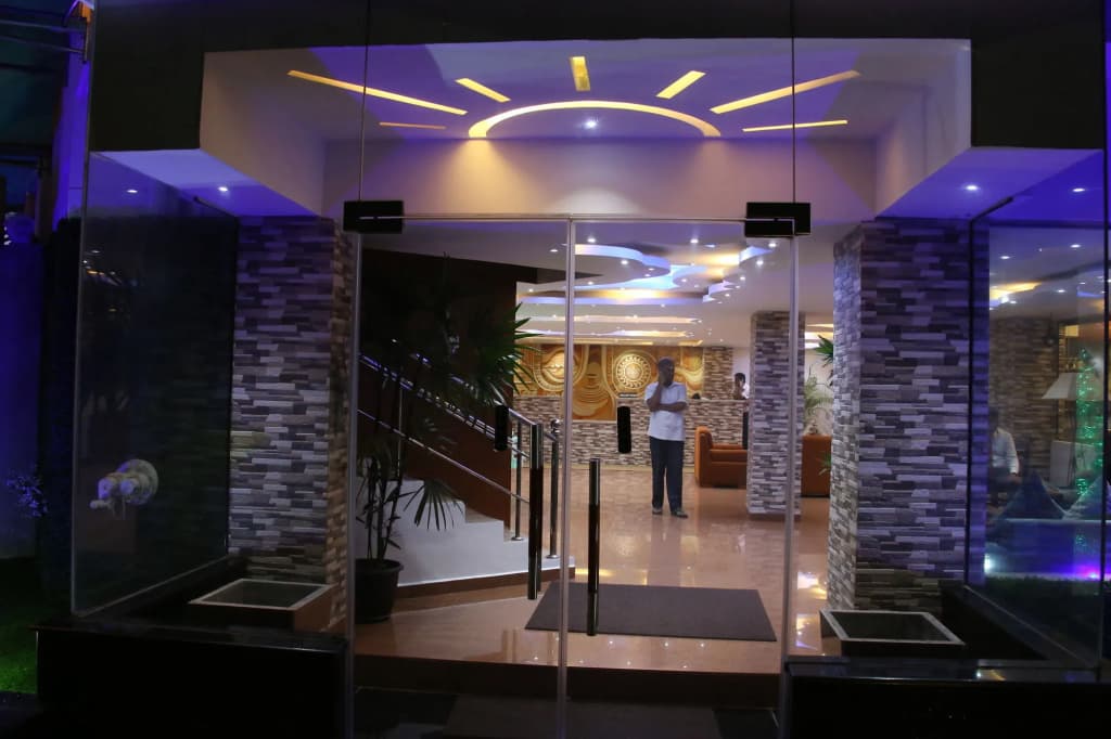 Hotel Eurolanka Colombo - photo 16