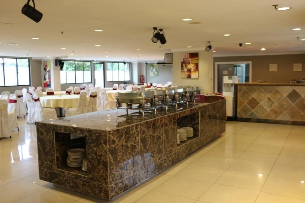 Eagle Bay Hotel - photo 16