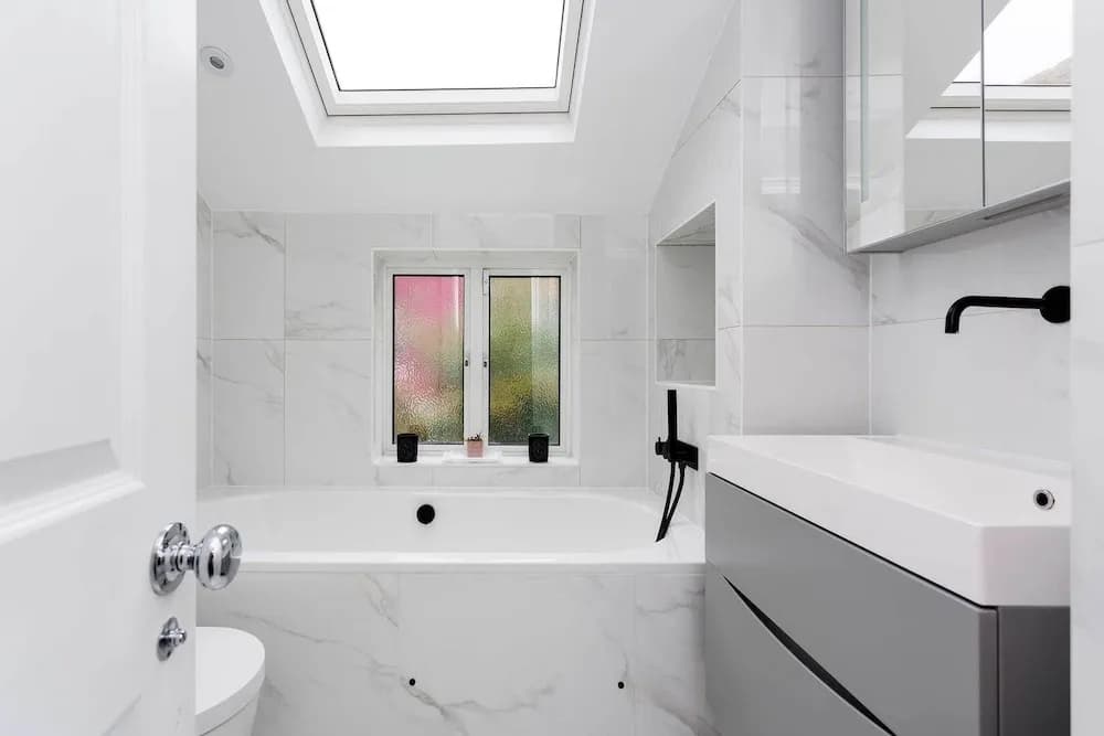 Clean Lines In Parsons Green - photo 7