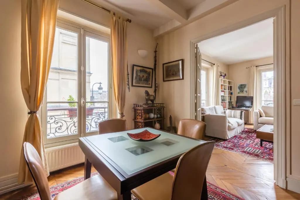 Veeve - Quai Aux Fleurs Apartment - photo 4