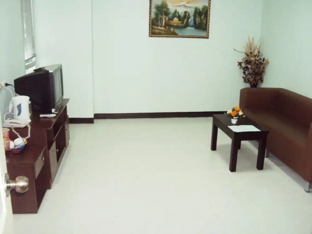 Zen Rooms Aryan Suites - photo 3