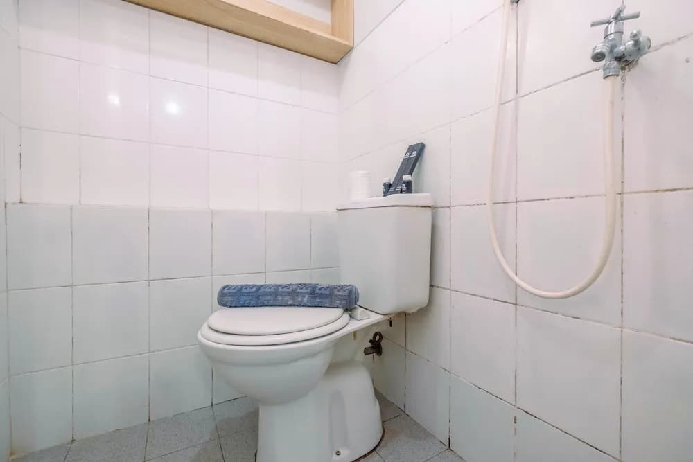 Good Location 2BR Apartment Kalibata City near Mall - photo 7