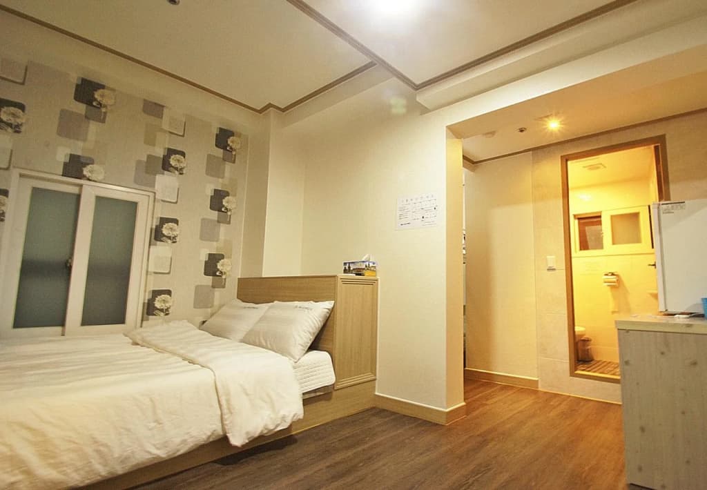 Eel Guest House - photo 3