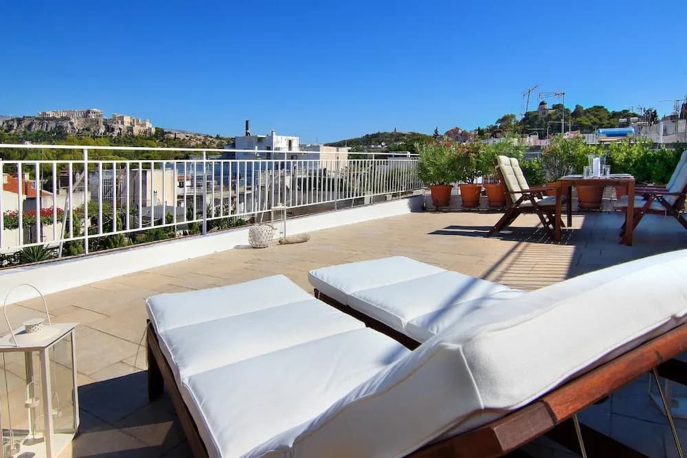 Stylish studio loft with Superb balcony - photo 6