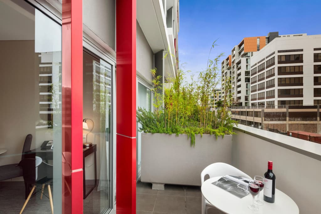 Holiday Inn & Suites Sydney Bondi Junction by IHG - photo 8