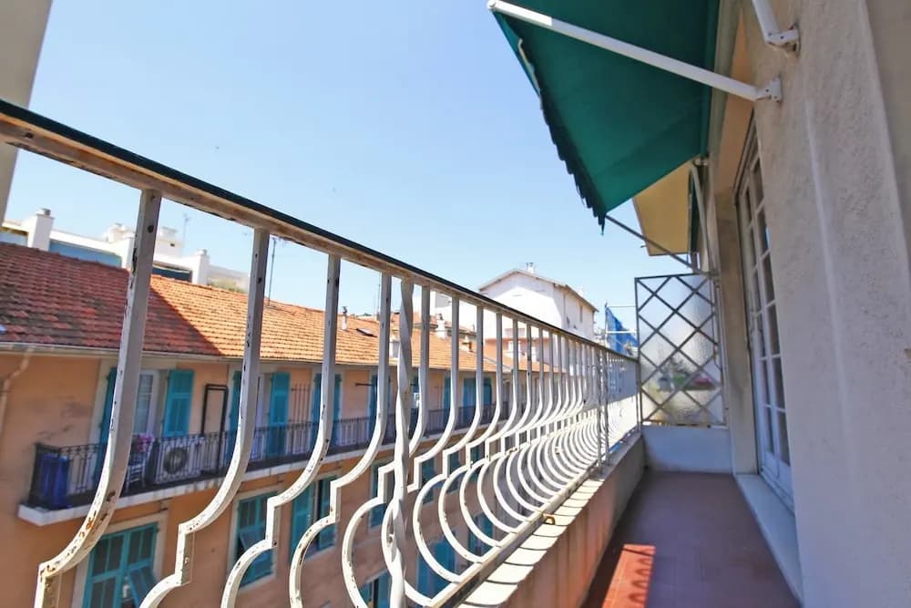 Glamor studio 4 persons with terrace dowtown in Nice - photo 12