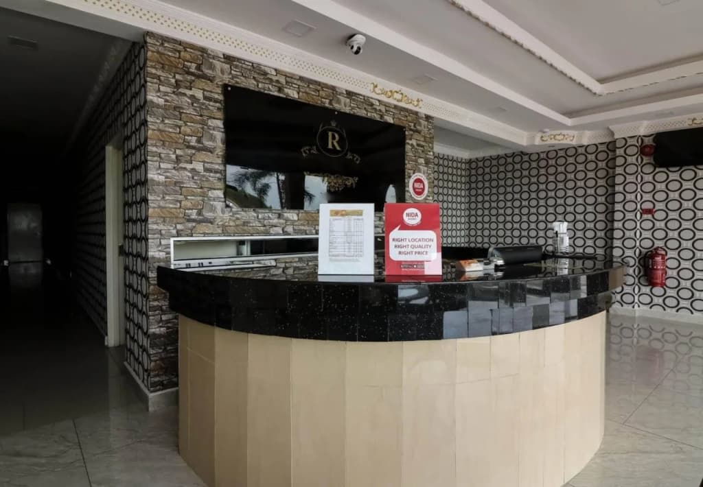 Royale City Hotel - photo 14