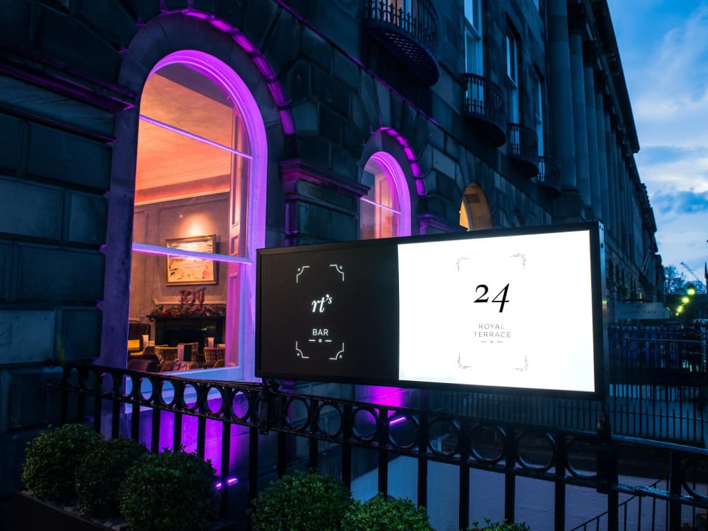 24 Royal Terrace - main photo
