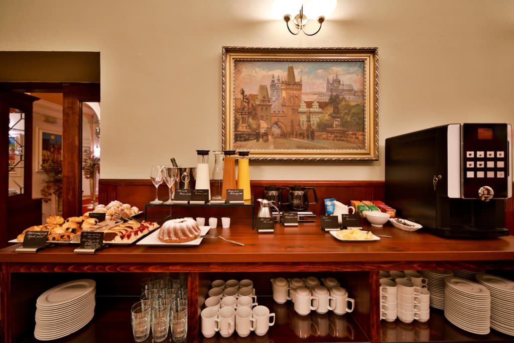 Hotel Julian - photo 11