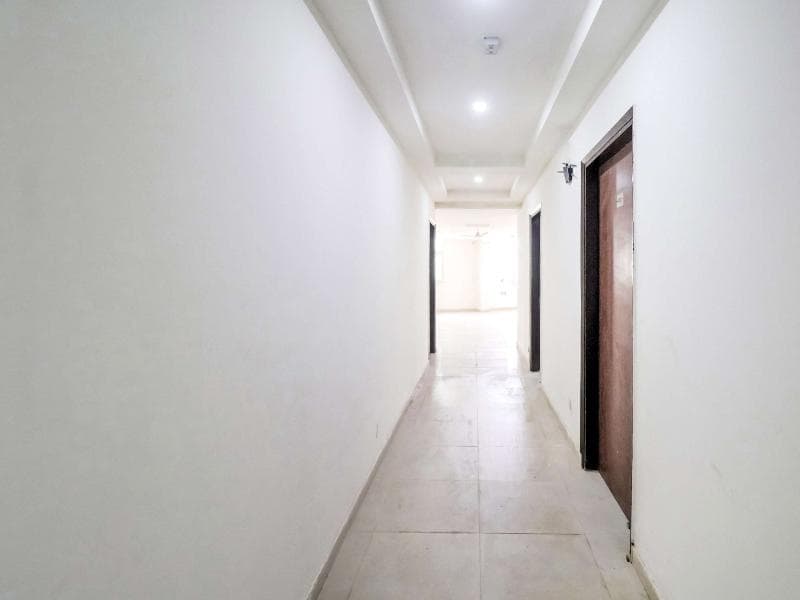 Collection O 79356 Mahavir Enclave - photo 9
