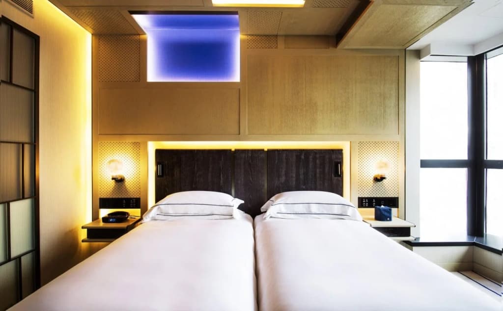 The Emperor Hotel - photo 7