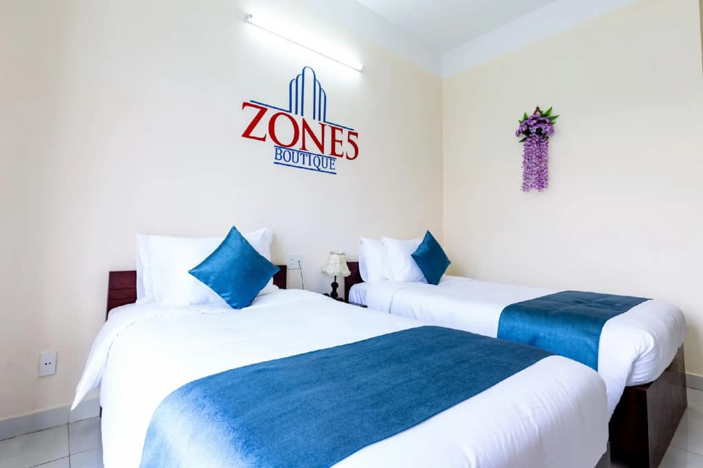 Zone 5 Boutique Hotel - photo 4