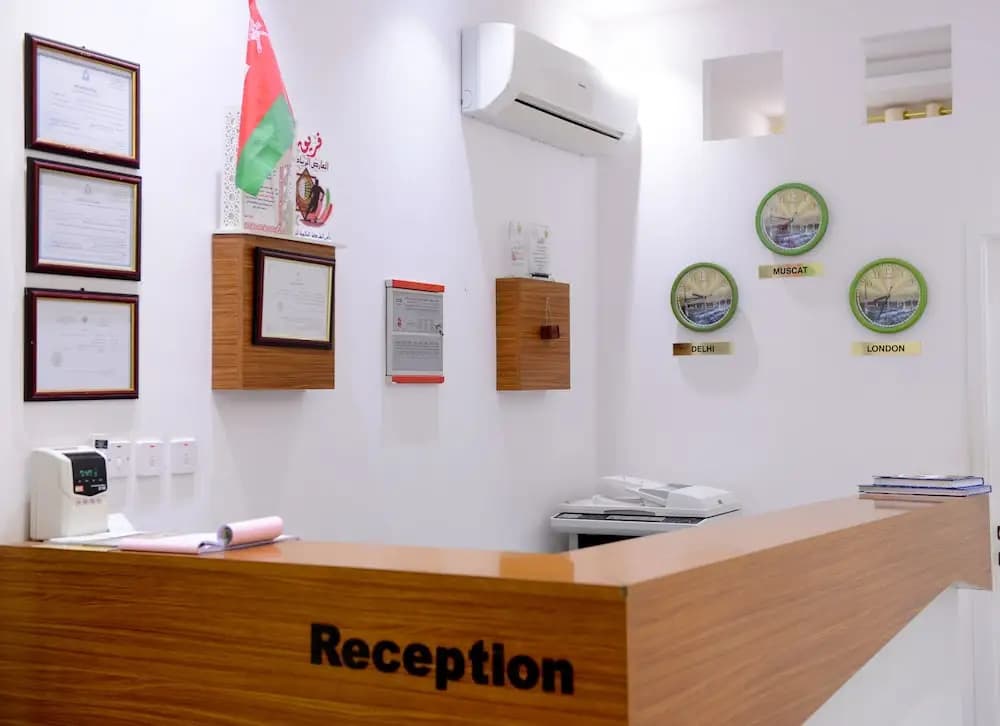 Oasis Hotel Apartments - photo 2