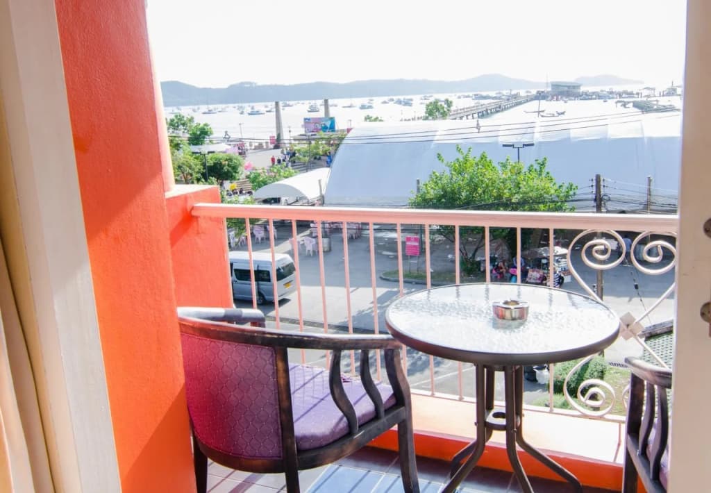 Anda Orange Pier Guesthouse - photo 44