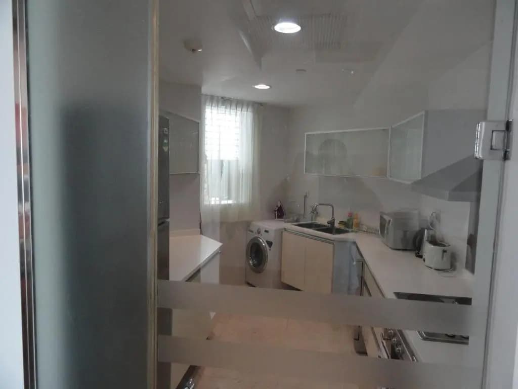 Sea View Monarch Apartment located within Cinnamon Grand Hotel Complex - photo 3
