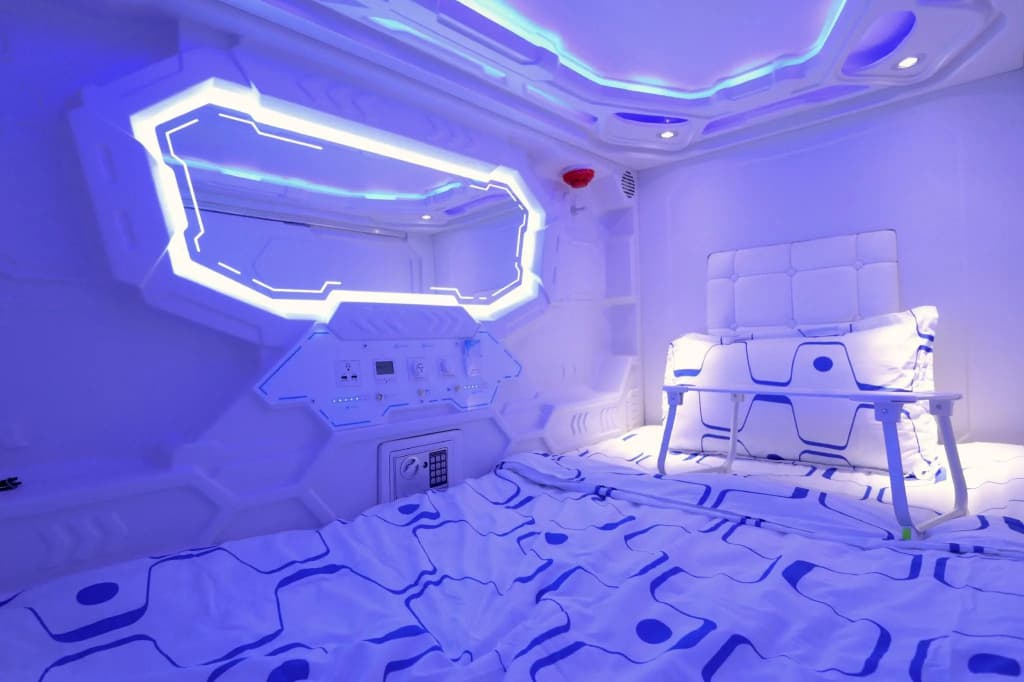 JC Space Capsule Hotel - photo 6