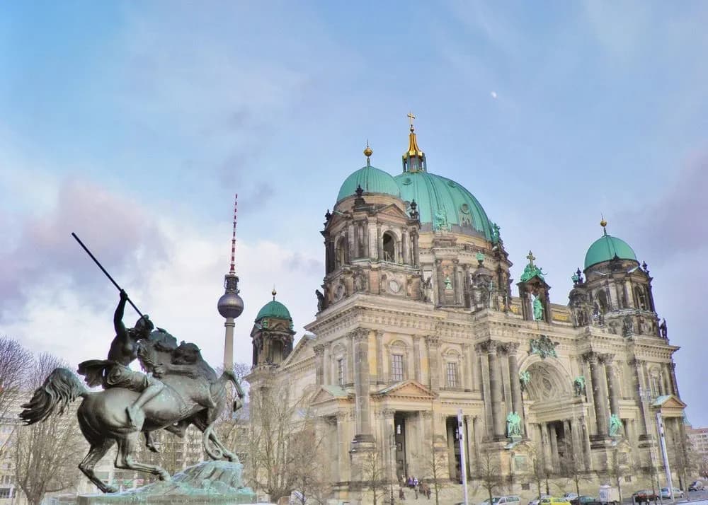BNB near Brandenburg Gate - photo 18