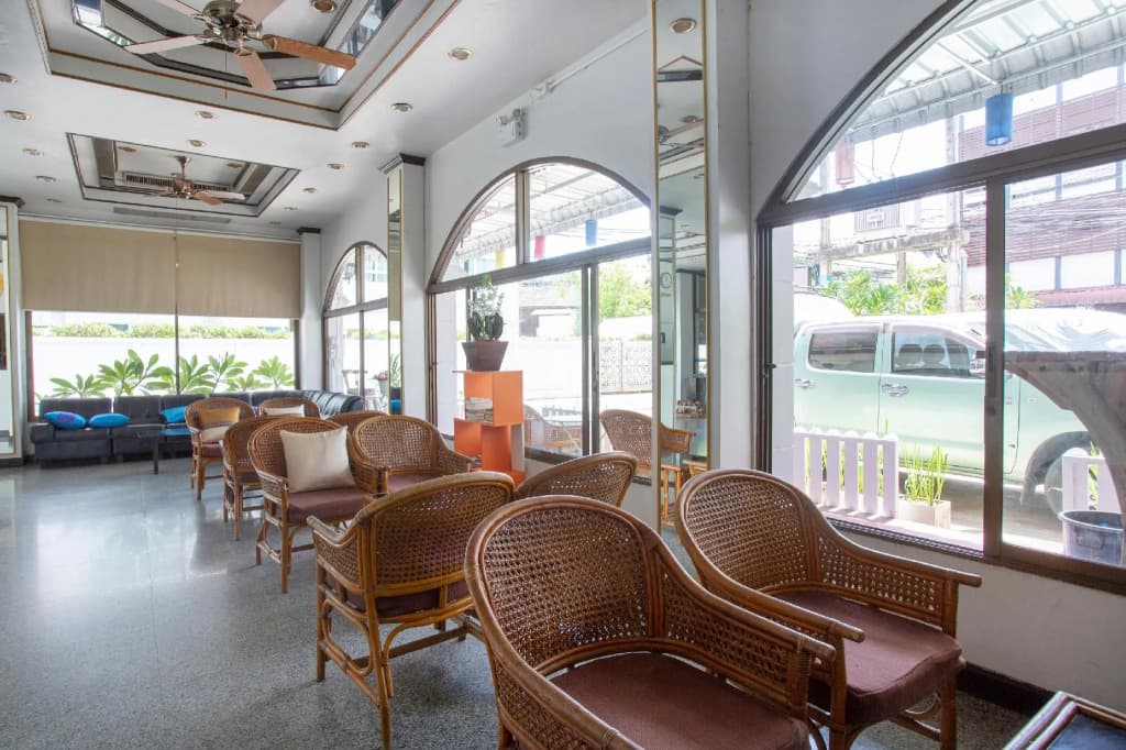 Super OYO 1096 Winner Inn Hotel - photo 11