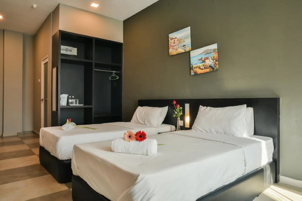 Elite Hotel Muar - photo 2