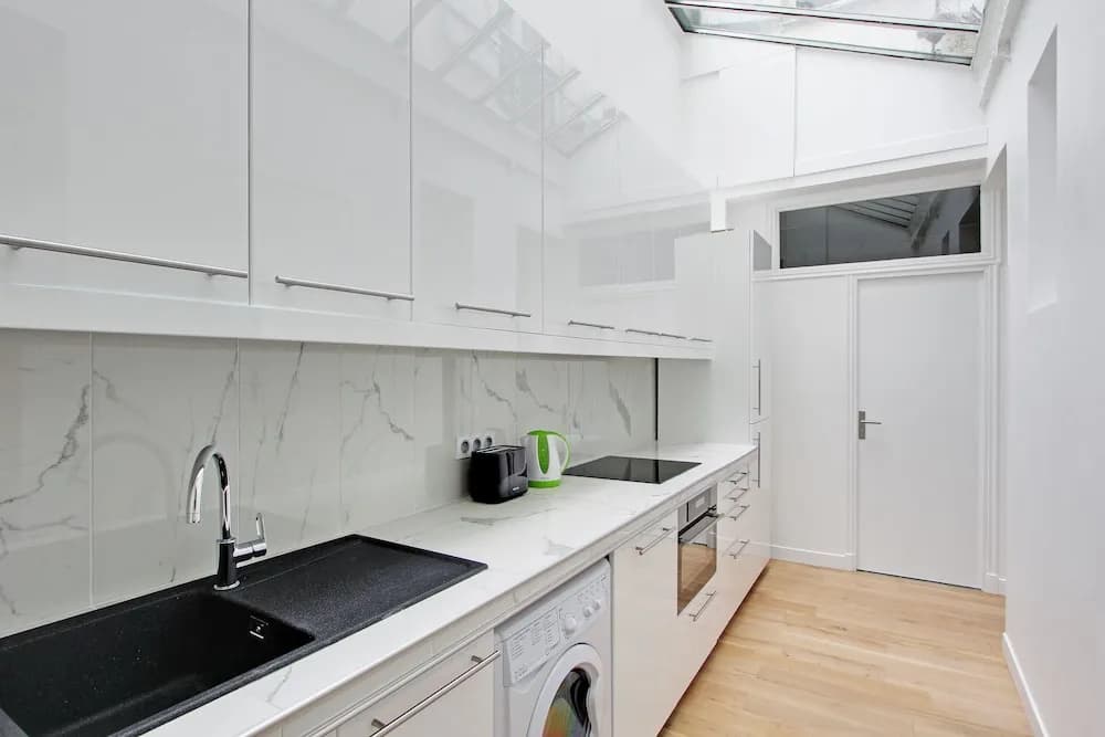 Pick a Flat's Apartment in le Marais - rue Vieille du Temple - photo 14