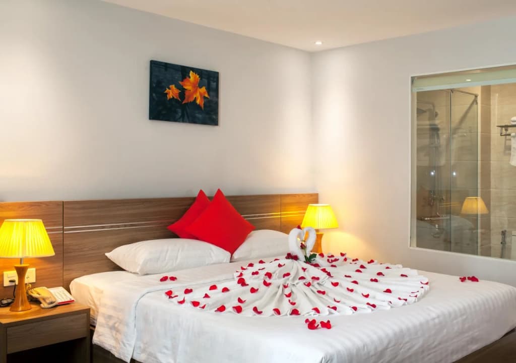 Maple Leaf Hotel & Apartment - photo 4