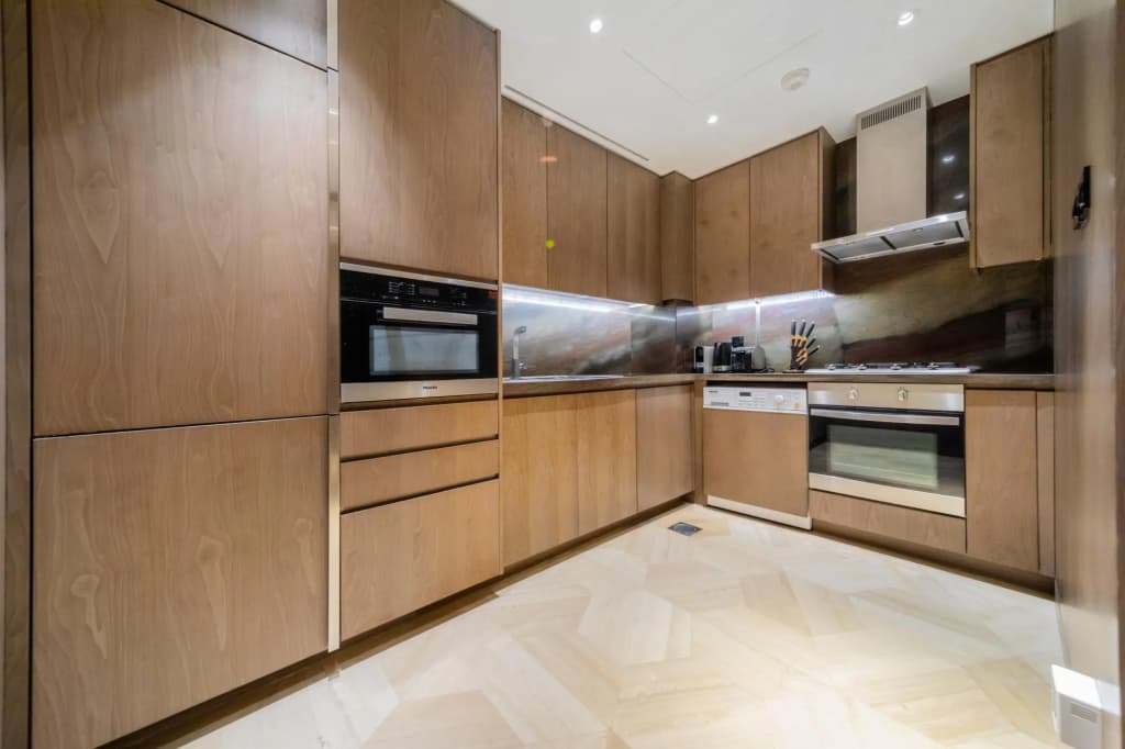 DXB - Five - 40608 - PJ - photo 21
