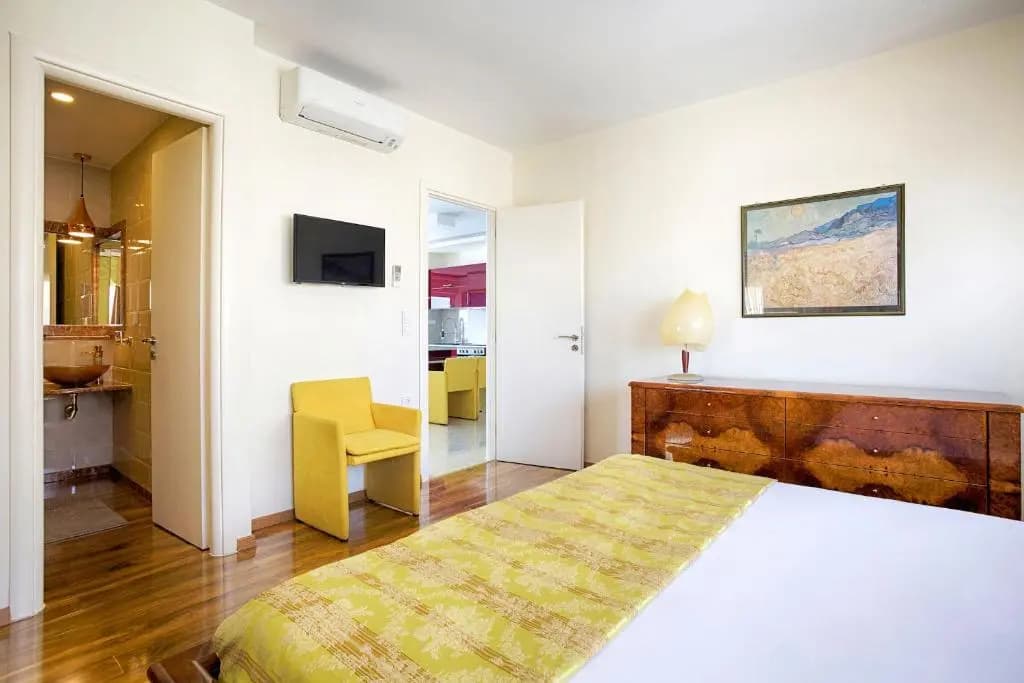 Unique 3 bedrm 3 bathrm apt - Acropolis views! SG69 - photo 3