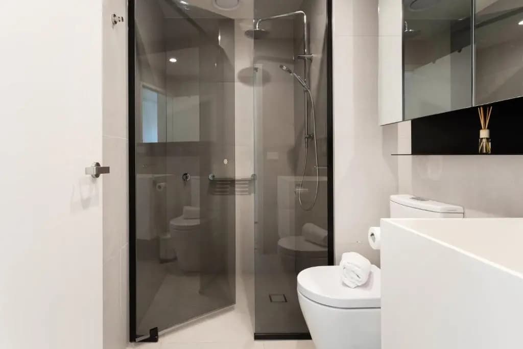 South Yarra City View Apartment with Car Park, Amazon Alexa, Spotify, Netflix, and WiFi - photo 9