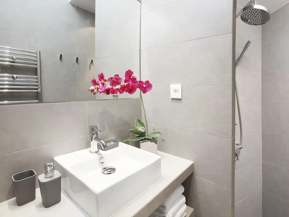 Luxury 3BDR Le Louvre I by Livinparis - photo 6