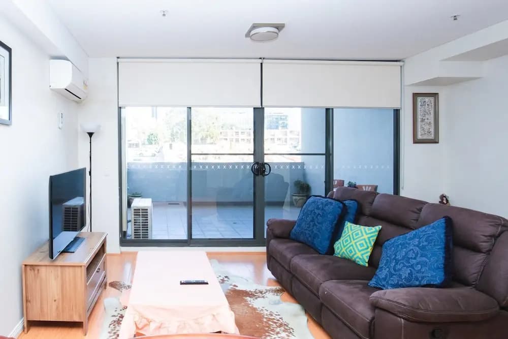 Spacious Two-Storey Home - photo 2