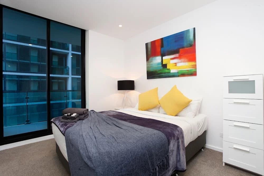 StayCentral on Lonsdale - photo 5