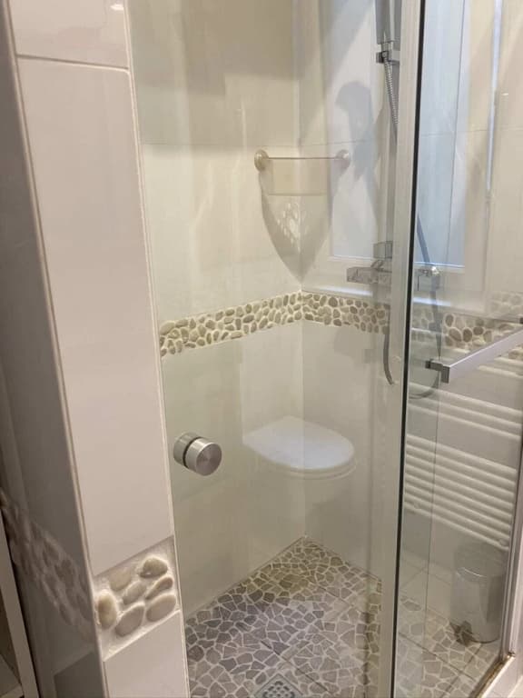 Amazing 2BR Flat Near Passy Village - photo 8
