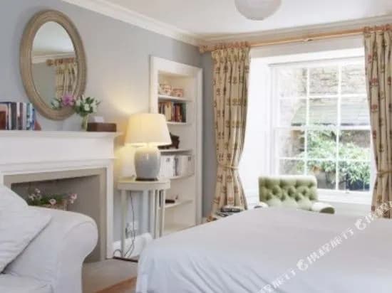 The Guest Room - photo 30