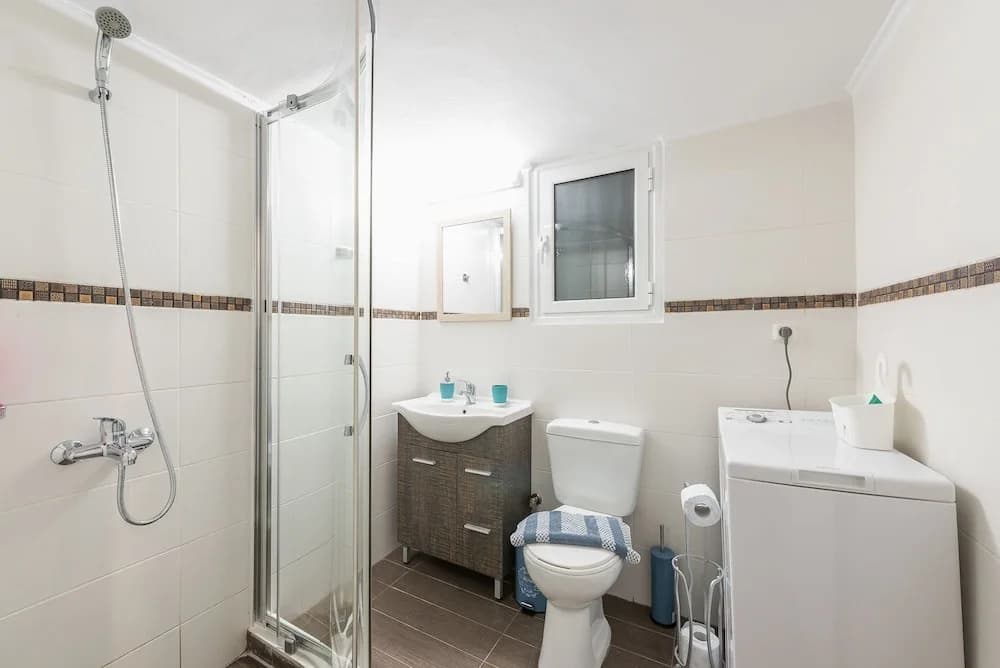 Warm Delightful Acropolis Apartment by Cloudkeys - photo 7