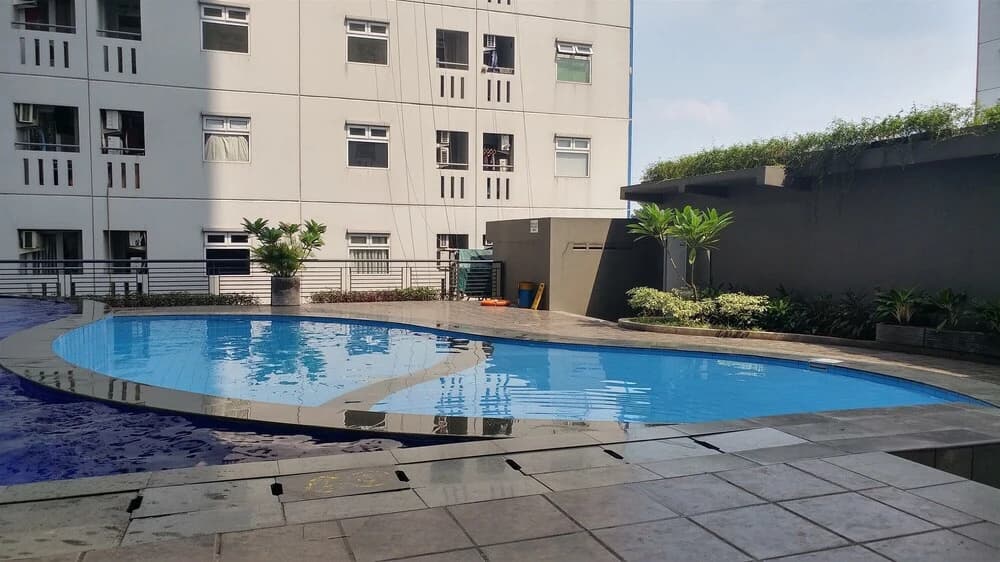 Scenic 2Br Green Pramuka City Apartment Near Mall - photo 10