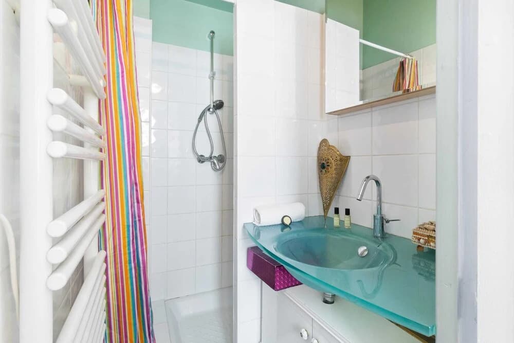 Stylish Vintage 3BR Apartment in Le Marais by GuestReady - photo 8