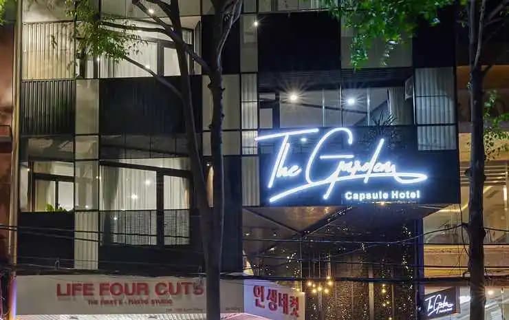 The Garden Capsule Hotel - photo 28