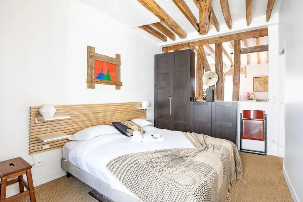 Loft-inspired Flat Near Montmartre, Sleeps 4 - photo 3