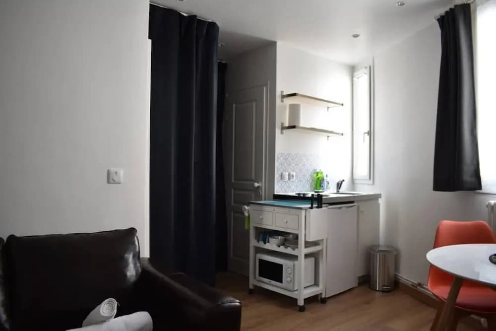 Renovated Studio Near Buttes Chaumont - photo 6